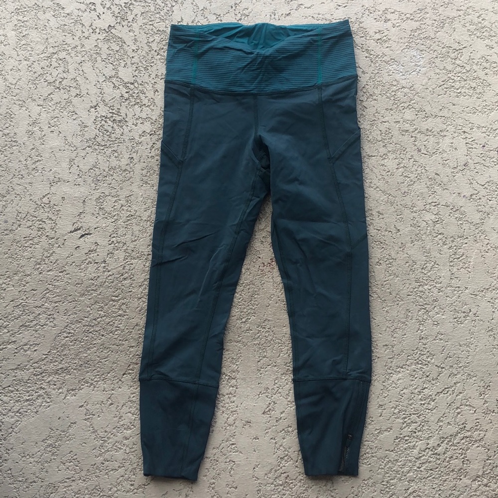 Lululemon crops